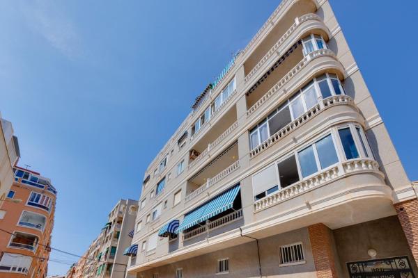 Sprzedaż mieszkania w Piso en Calle Galeón, Avenida Habaneras - Curva de Palangre, Torrevieja, Torrevieja
 photo 2