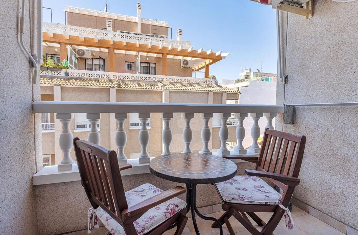 Venta de piso en Piso en Calle Zoa, Las Piscinas Naturales, Torrevieja, Torrevieja
 photo 5