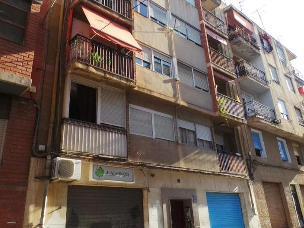 Venta de chalet independiente en Casa o chalet en Calle D'Antonio Trueba, Carolinas Bajas, Alicante / Alacant, Alicante / Alacant
photo 1