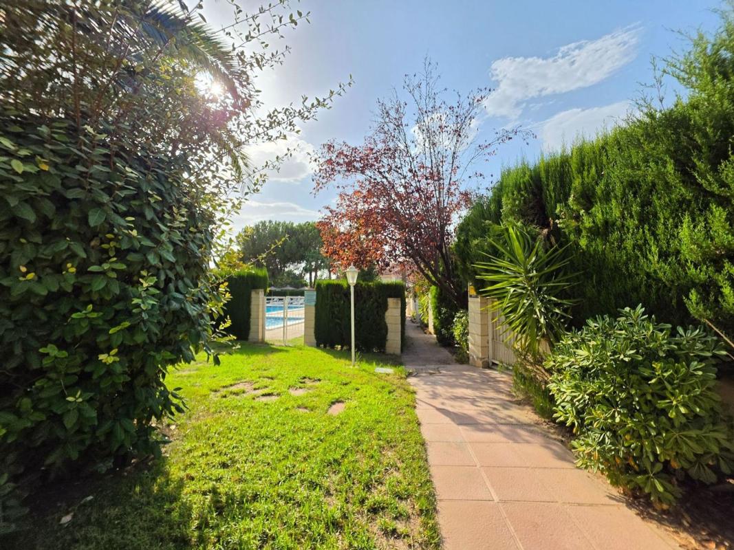 Properties for sale and rent in Spain photo 2
