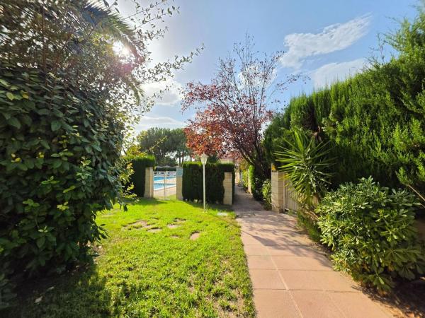 Chalet adosado en Calle Cies, Petrer thumbnail 2