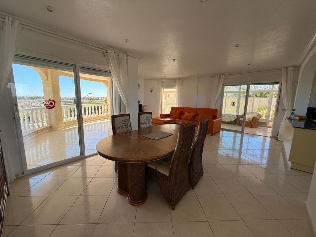Properties for sale and rent in Spain photo 5