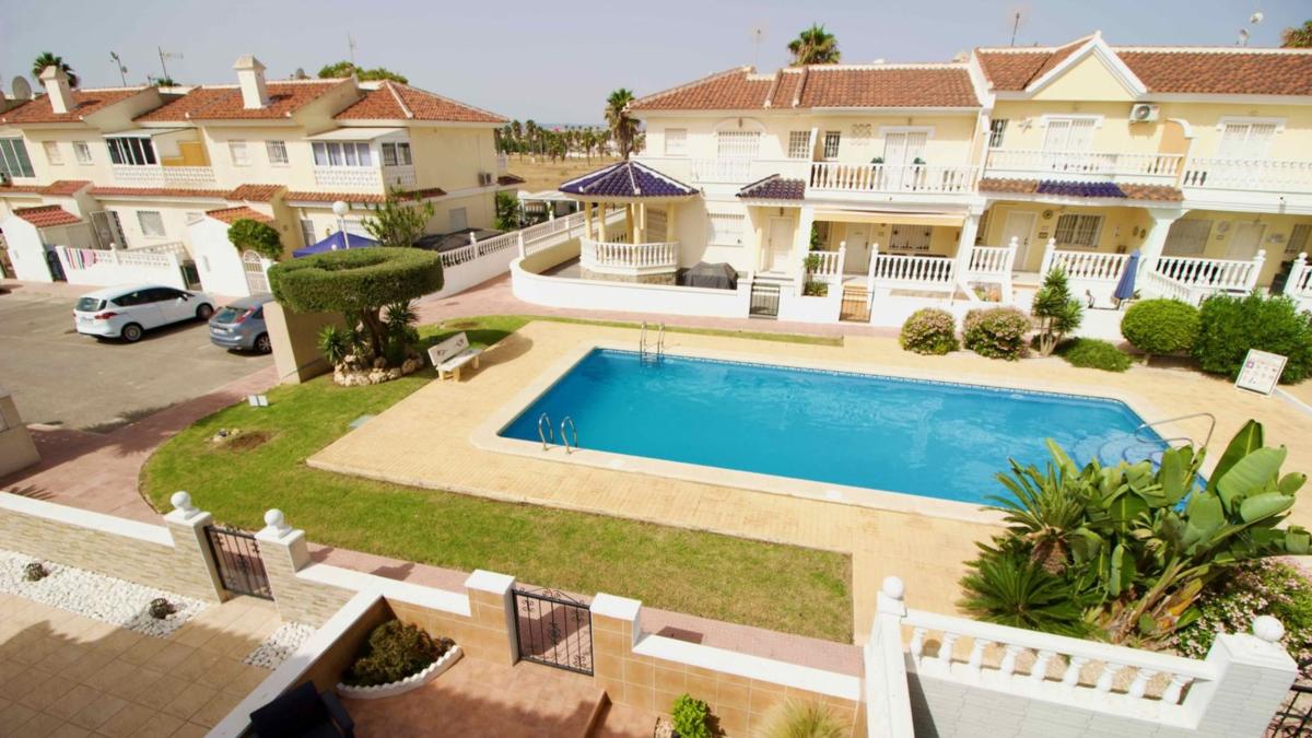 Sale of independent chalet in Casa o chalet en Doña Pepa, Rojales, Rojales
 photo 4