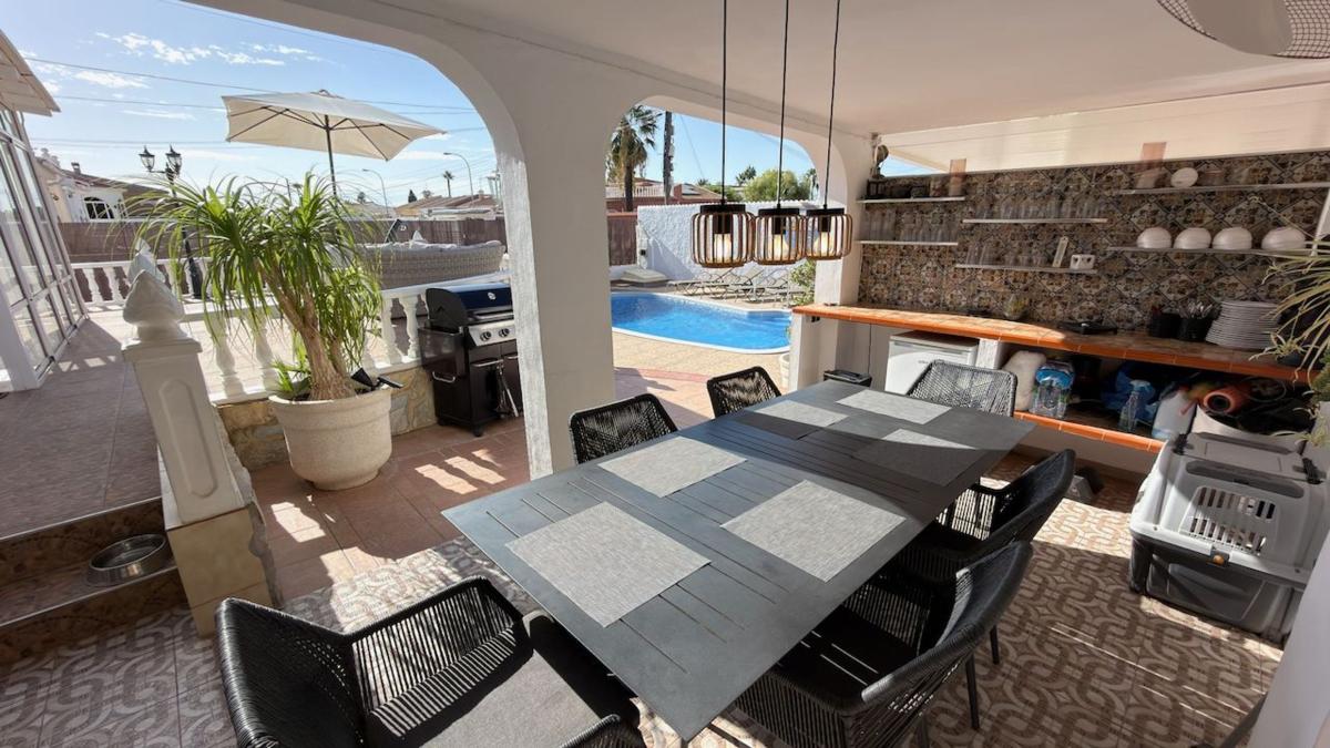 Sale of independent chalet in Casa o chalet en Avenida Tobarra, 12 a, La Siesta - El Salado - Torreta, Torrevieja, Torrevieja
photo 3