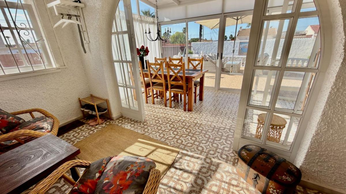 Sale of independent chalet in Casa o chalet en Avenida Tobarra, 12 a, La Siesta - El Salado - Torreta, Torrevieja, Torrevieja
photo 5