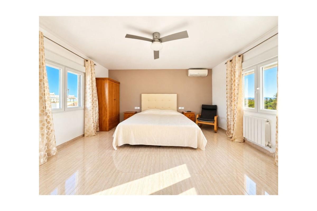 Venta de chalet independiente en Casa o chalet en Calle Luis de Gongora I, 46, San Fulgencio, San Fulgencio
 photo 5