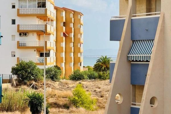 Sprzedaż mieszkania w Piso en Gaspar Perrelló, Torrevieja, Torrevieja
thumbnail 2