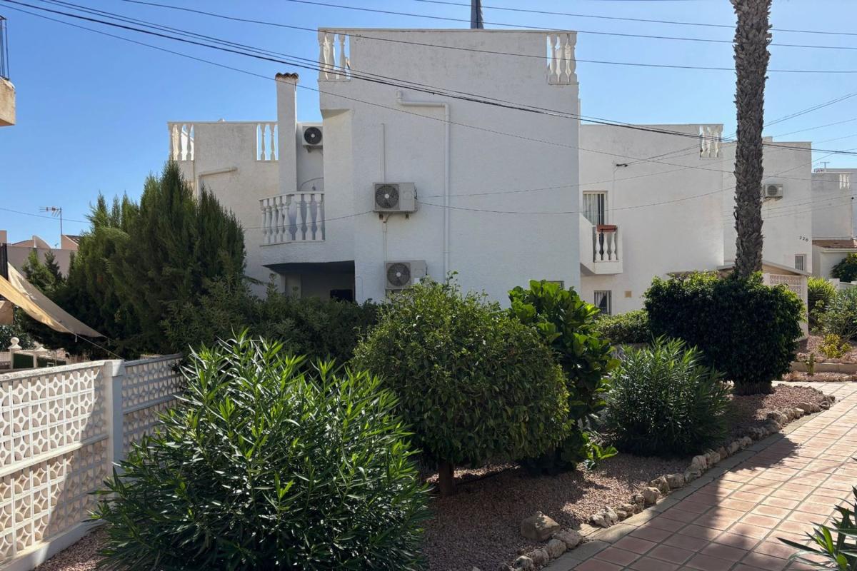 Properties for sale and rent in Spain photo 2