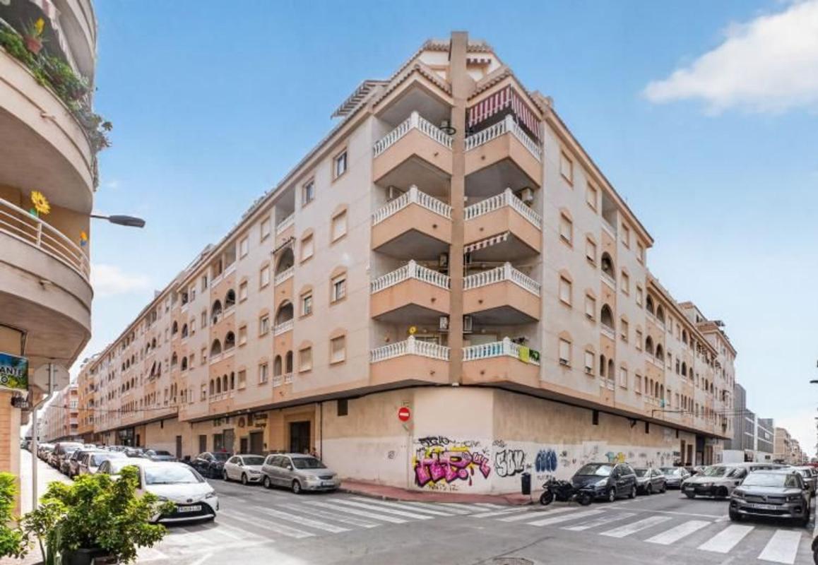 Venta de piso en Piso en Calle la Loma, Antonio Machado, Torrevieja, Torrevieja
 photo 3
