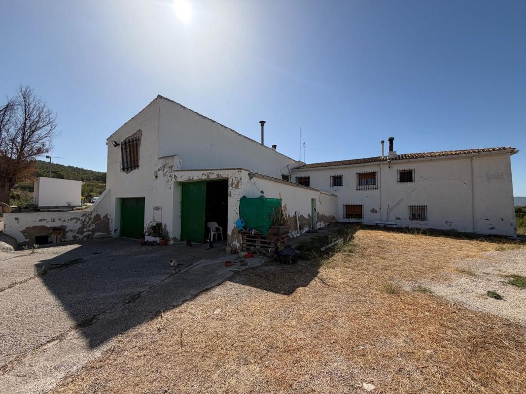 Propiedades en venta y alquiler en España photo 4