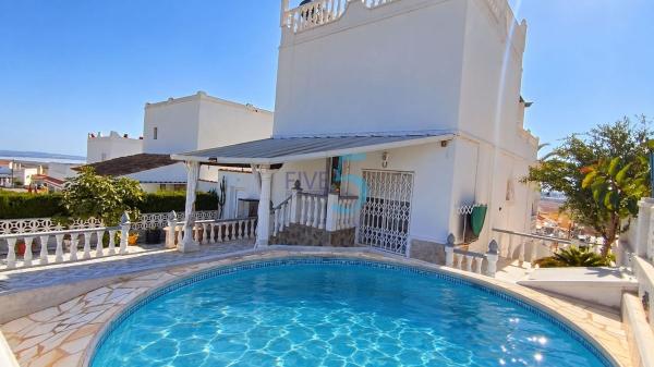 Independent chalet for sale in Casa o chalet en Centro, San Miguel de Salinas, San Miguel de Salinas
 photo 2