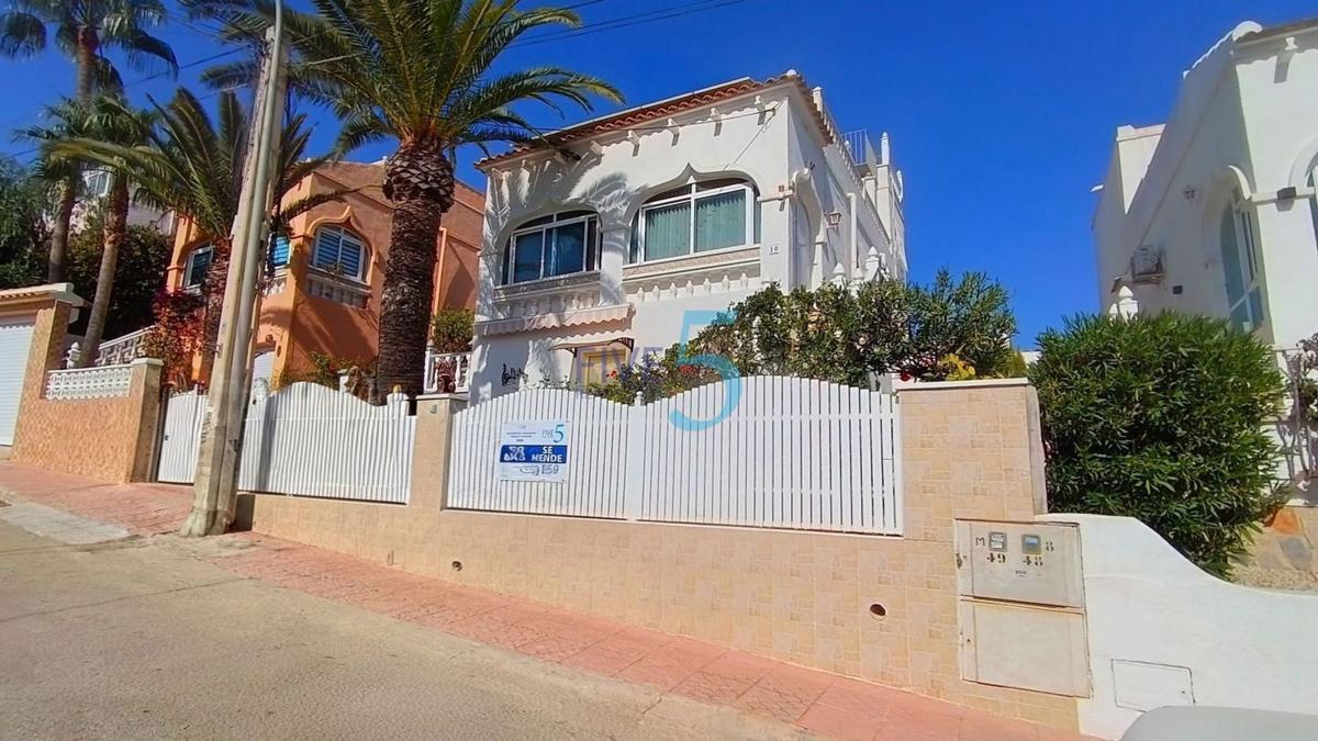 Sale of independent chalet in Casa o chalet en Centro, San Miguel de Salinas, San Miguel de Salinas
photo 5