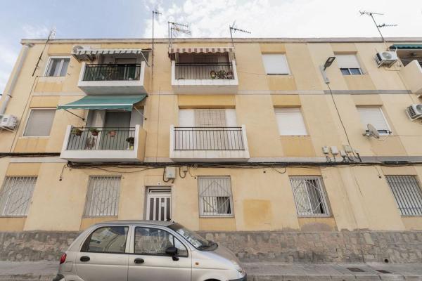 Sale of flat in Piso en Via Bellas Artes, San Crispín - Huerta Nueva - Estación, Elda, Elda
photo 1