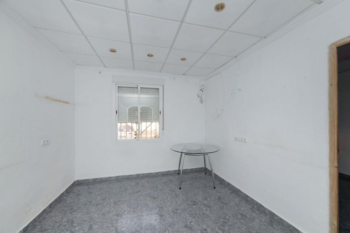 Sprzedaż mieszkania w Piso en Via Bellas Artes, San Crispín - Huerta Nueva - Estación, Elda, Elda
 photo 2