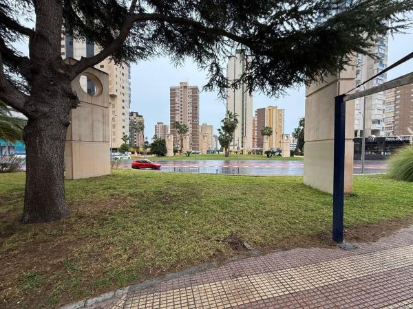 Local en Calle Islandia, Pueblo Levante, Benidorm photo 1