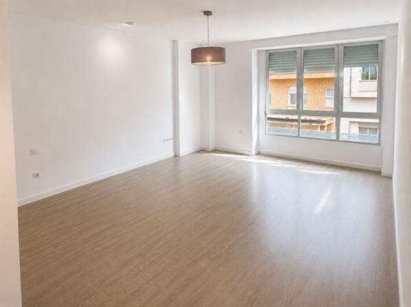 Venta de piso en Piso en Calle Agustín Santonja s/n, San Agustín, Alicante / Alacant, Alicante / Alacant
photo 1