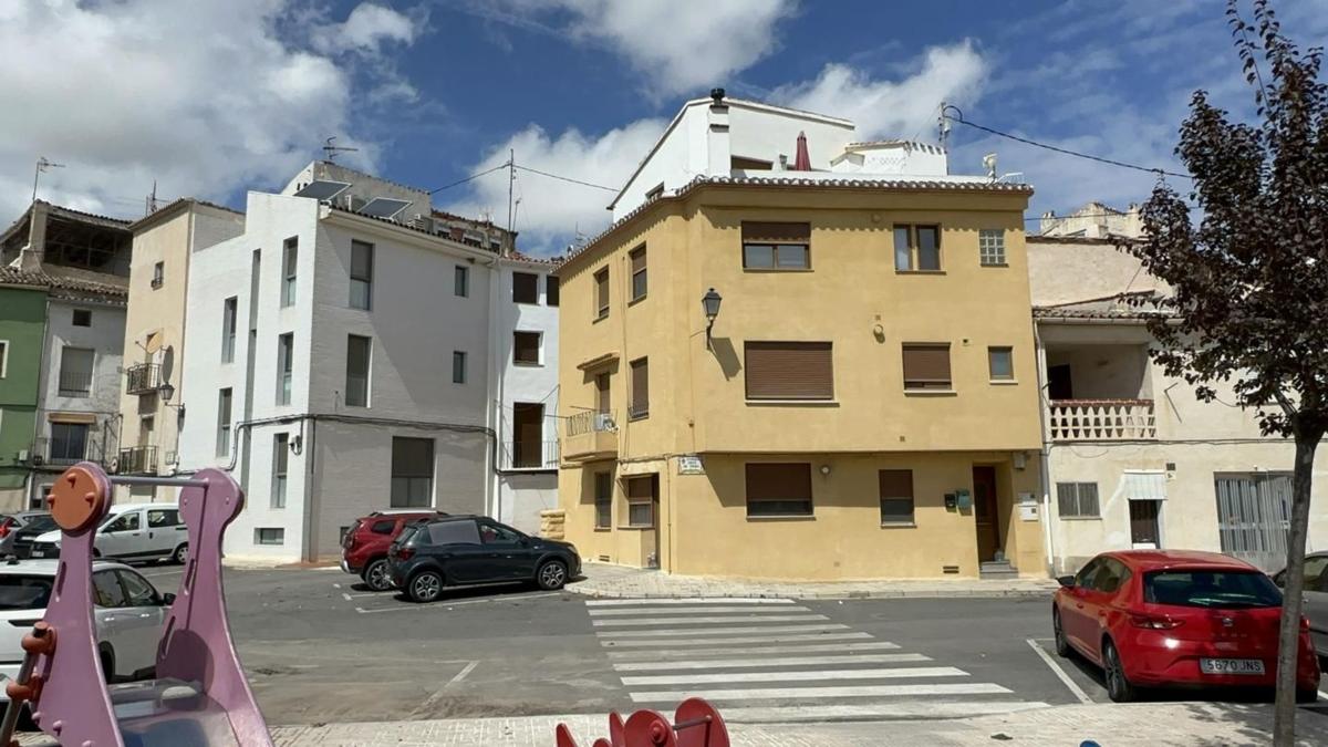 Properties for sale and rent in Spain photo 1