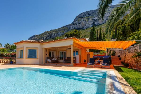 Casa o chalet independiente en Calle Pitera, El Montgó, Denia photo 1