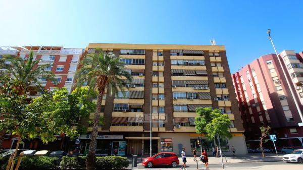 Piso en venta en  Piso en Avenida Periodista Rodolfo de Salazar, 30, Carolinas Altas, Alicante / Alacant, Alicante / Alacant photo 1
