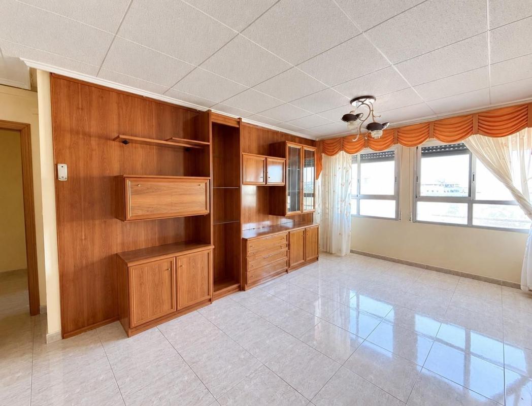 Venta de piso en Piso en Portes Encarnades-Torreta-Portalada, Elche / Elx, Elche / Elx
photo 1