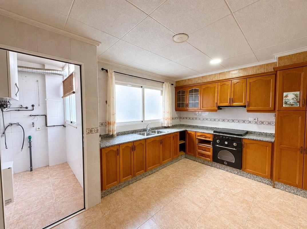 Venta de piso en Piso en Portes Encarnades-Torreta-Portalada, Elche / Elx, Elche / Elx
photo 2
