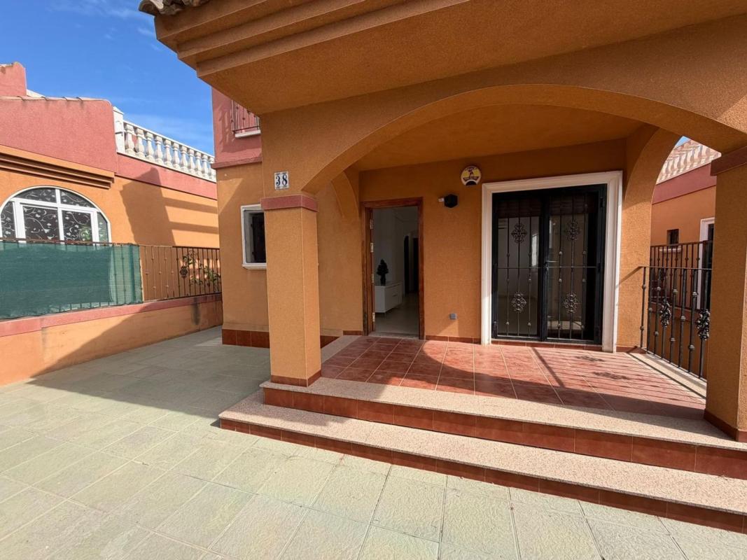 Properties for sale and rent in Spain photo 3