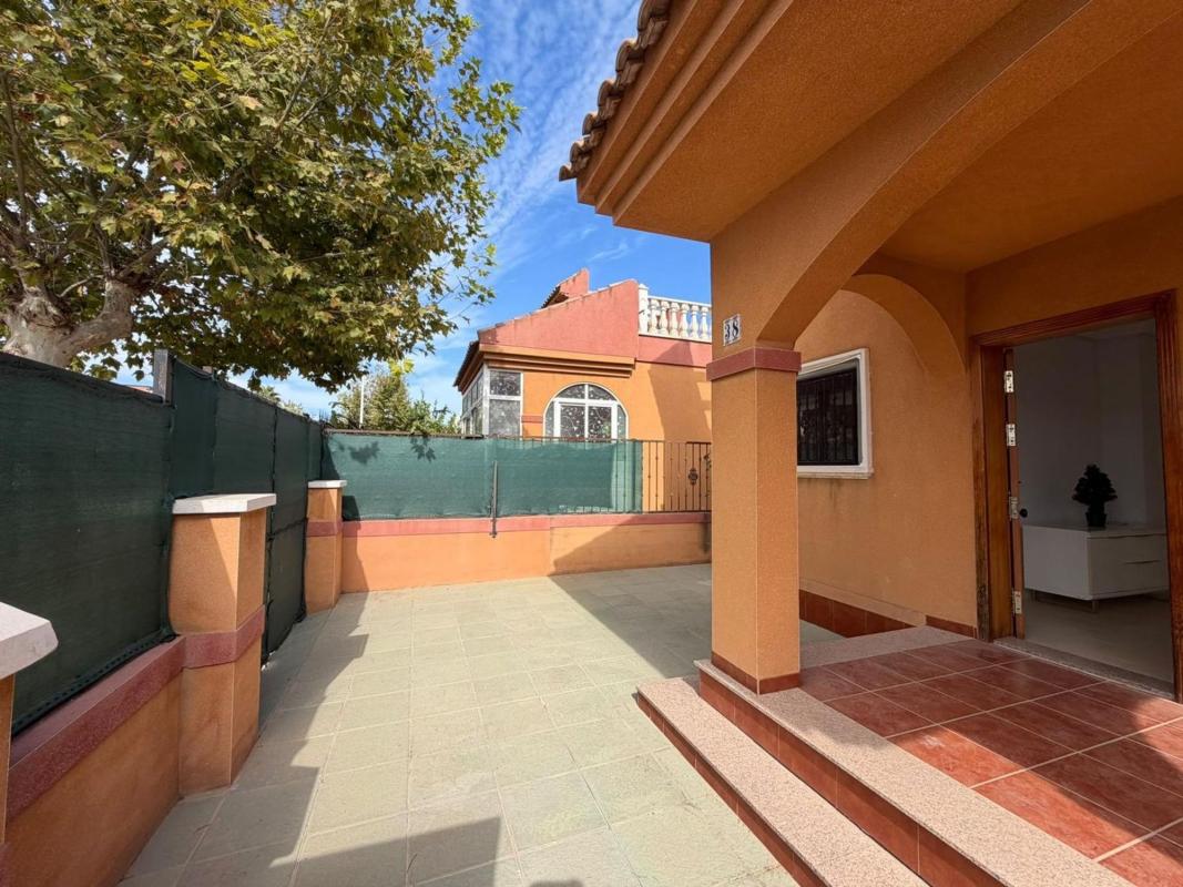 Properties for sale and rent in Spain photo 5
