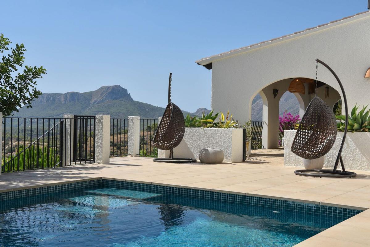 Properties for sale and rent in Spain photo 2