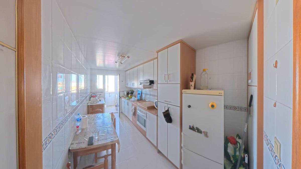 Sprzedaż mieszkania w Piso en Avenida Alcoi, 6, Campoamor, Alicante / Alacant, Alicante / Alacant
photo 5