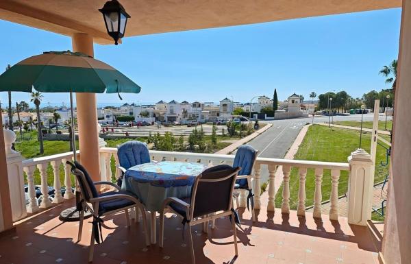 Casa o chalet independiente en Calle la Sagra, Los Balcones - Los Altos del Edén, Torrevieja photo 1