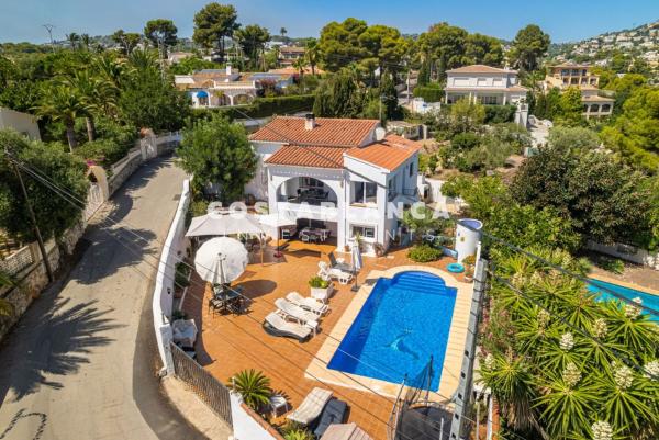 Chalet wolnostojący na sprzedaż w Casa o chalet en Calle del Soliguer, Cala Advocat - Baladrar, Benissa, Benissa photo 1