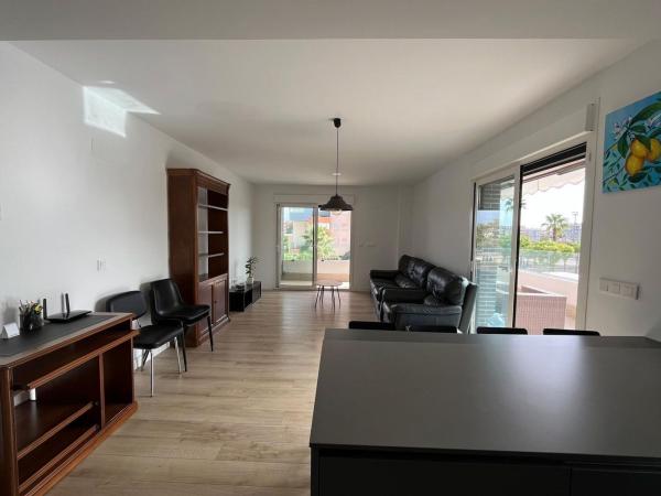 Venta de piso en Piso en Garbinet - Parque de las Avenidas, Alicante / Alacant, Alicante / Alacant
 photo 2