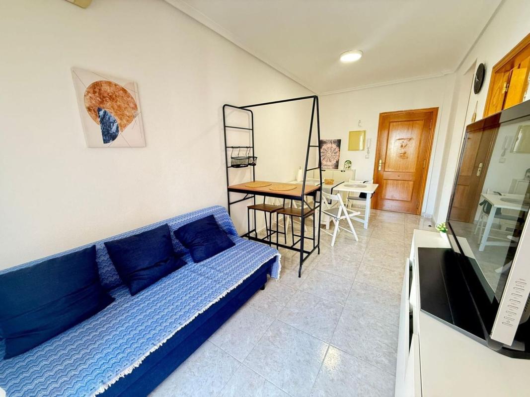 Venta de piso en Piso en Calle Finlandia, Playa de los Locos, Torrevieja, Torrevieja
photo 2
