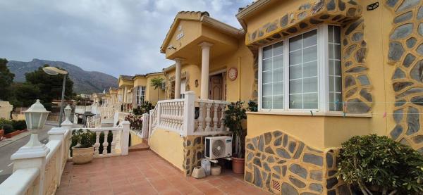 Casa o chalet independiente en Calle Mautx s/n, Coloma, La Nucia photo 1