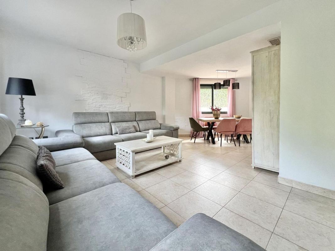 Недвижимость на продажу и в аренду в Испании photo 4