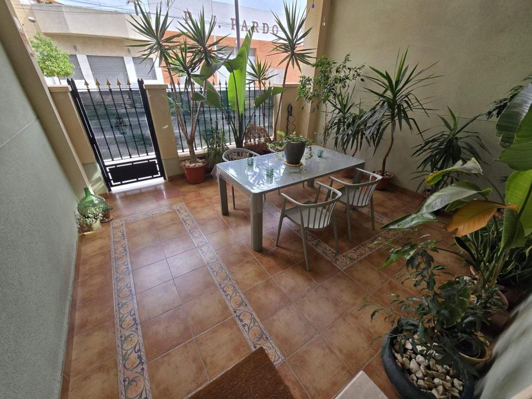 Propiedades en venta y alquiler en España photo 2