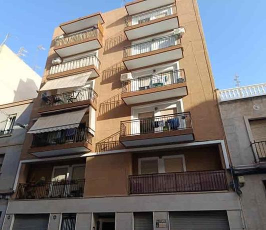 Продажа квартиры на Piso en Calle Hermanos Gonzálvez Selva, Carrús Este, Elche / Elx, Эльче / Эльх
photo 1