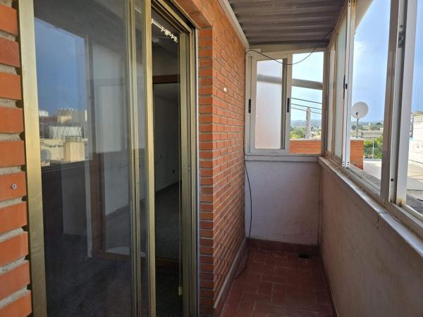 Продажа квартиры на Piso en Calle Joaquín Martínez Maciá, Carrús Oeste, Elche / Elx, Эльче / Эльх
 photo 2