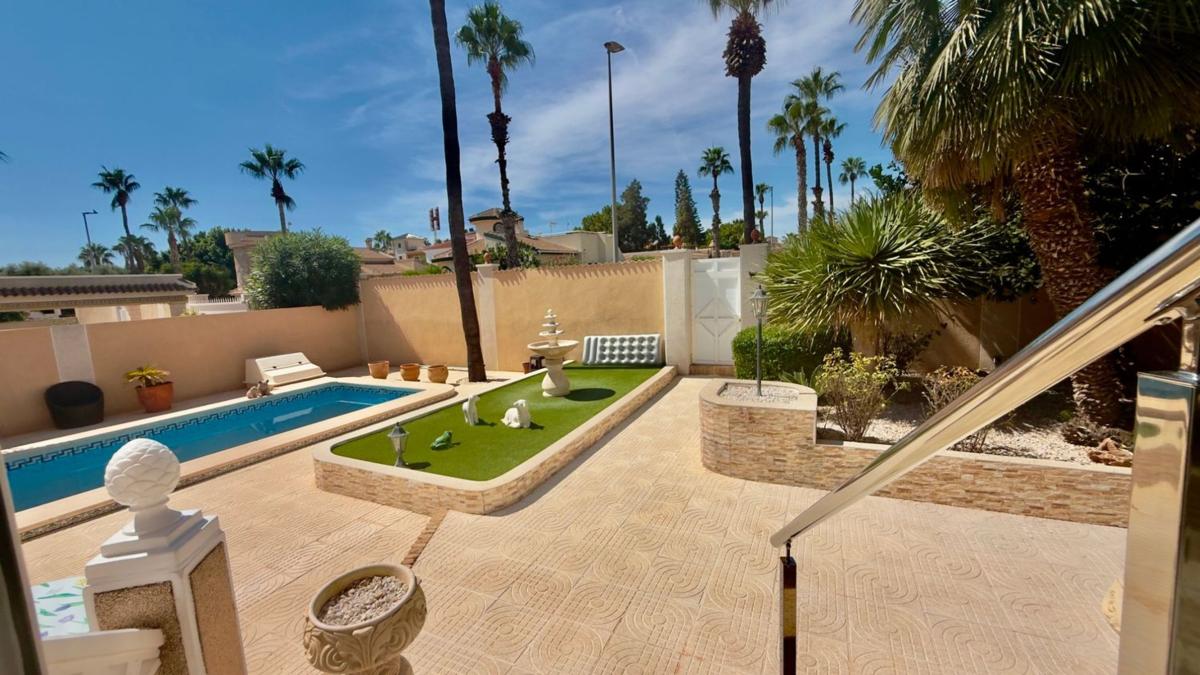 Properties for sale and rent in Spain photo 3