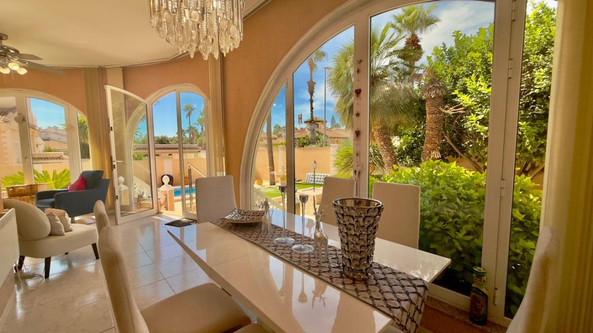 Properties for sale and rent in Spain photo 4