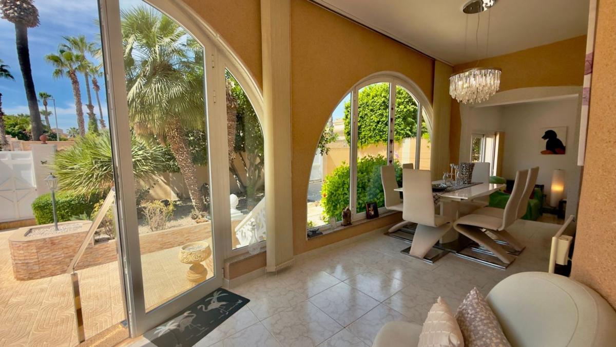 Properties for sale and rent in Spain photo 5