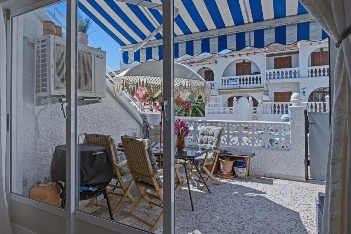 Venta de piso en Piso en Paseo Romea, 236, Mil Palmeras, Pilar de la Horadada, Pilar de la Horadada
photo 4