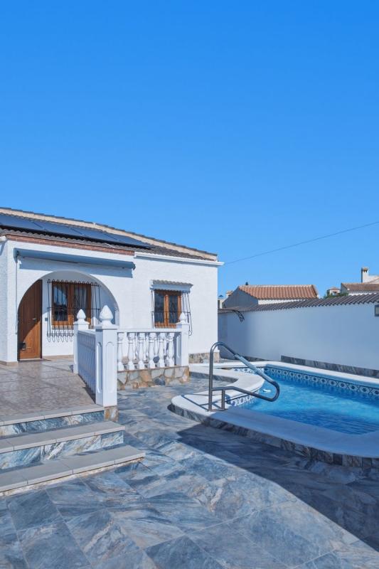 Properties for sale and rent in Spain photo 3