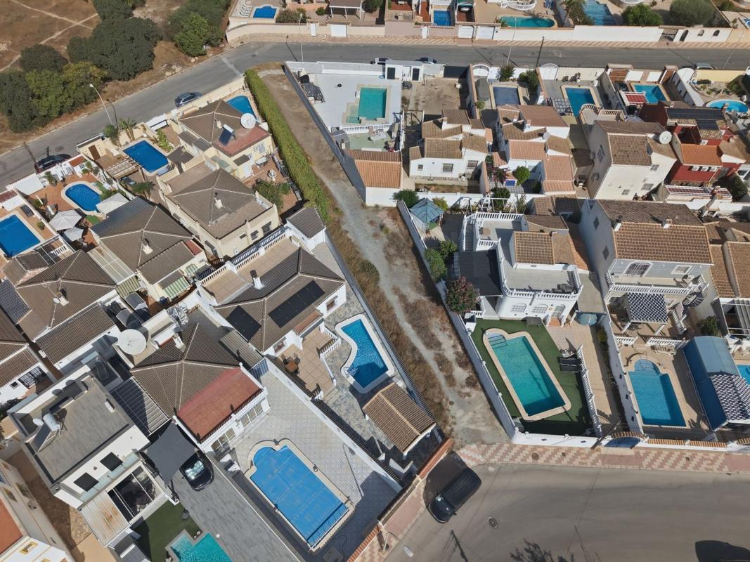 Properties for sale and rent in Spain photo 5
