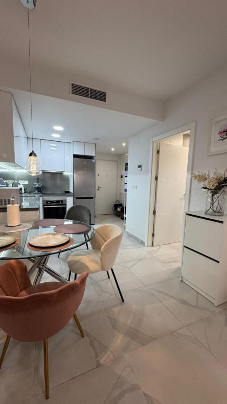 Venta de piso en Piso en Avenida Habaneras - Curva de Palangre, Torrevieja, Torrevieja
photo 2