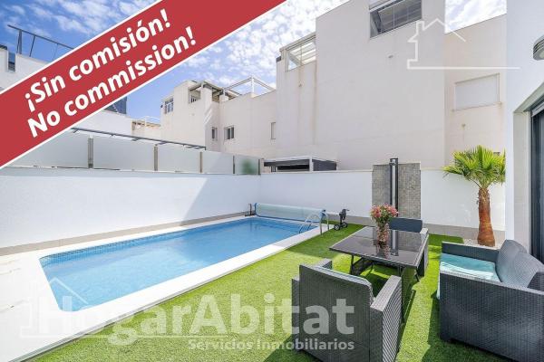 Casa o chalet independiente en Calle Maria San Gil Noain, Parque Acuático - Sector 25, Torrevieja photo 1