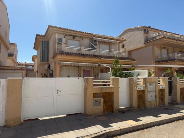 Chalet pareado en Calle Mar Adriático, Torre de la Horadada, Pilar de la Horadada photo 1