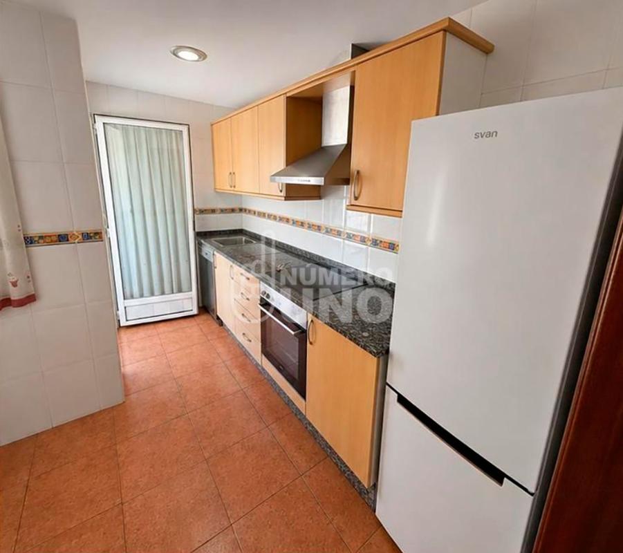 Sale of apartment in Piso en Barri Zona Nord, Alcoy / Alcoi, Alcoy
photo 2