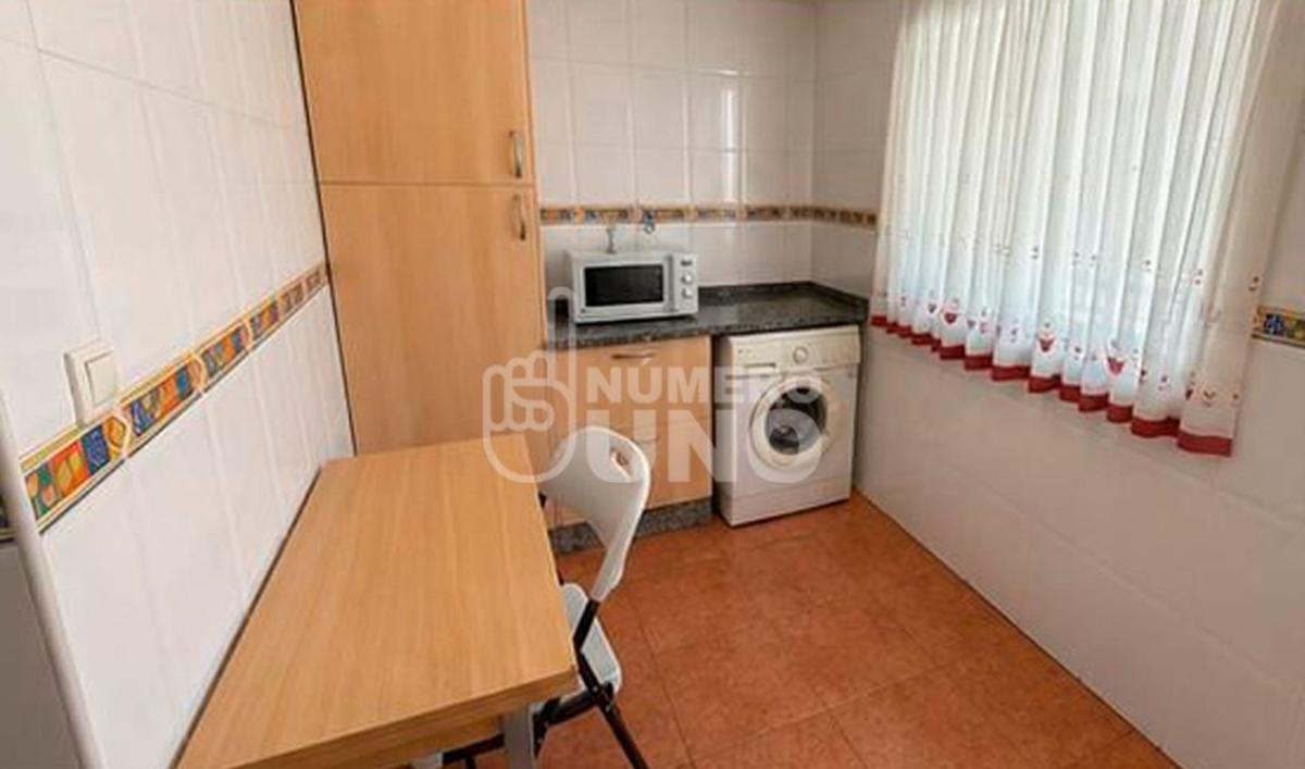Sale of apartment in Piso en Barri Zona Nord, Alcoy / Alcoi, Alcoy
photo 3