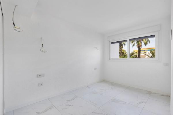 Mieszkanie na sprzedaż w  Piso en Punta Prima, Torrevieja, Torrevieja photo 4